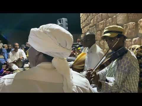 ازوييغ ايتدڤات اد ألوجان ماوي أحمد وفرقة فنانين التاسيلي حي خبجي