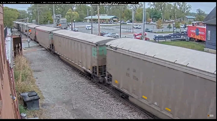 BNSF cargill feed loads with a few tanks, Parkvill...