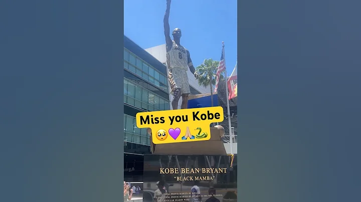 Kobe Bryant Statue 💜🐍 #kobe #mambaforever
