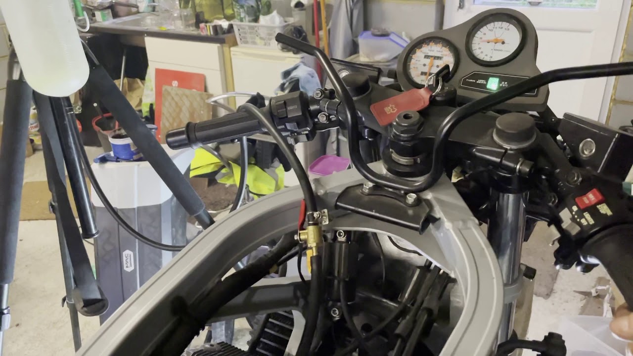 1985 GSXR750 First Run