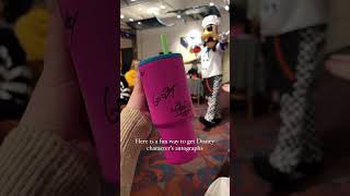 Here is a fun way to get Disney character’s autographs!🖊️ #disney #disneyworld #disneyparks