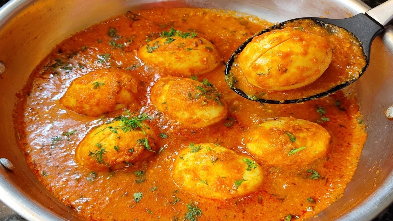 ರೆಸ್ಟೋರೆಂಟ್ ಸ್ಟೈಲ್ ಮೊಟ್ಟೆ ಕರಿ/Simple egg curry/egg curry in  kannada/#eggcurryrecipe - YouTube