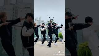 Nhạc này nó hot từ trung sang việt rồi #tiktok #抖音 #trending #cbiz #trend #dance #dancecover