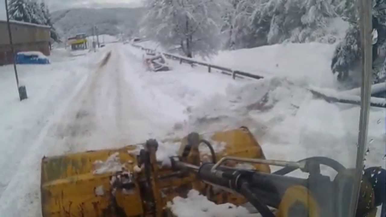 CATERPILLAR 908 SNOW PLOWING YouTube