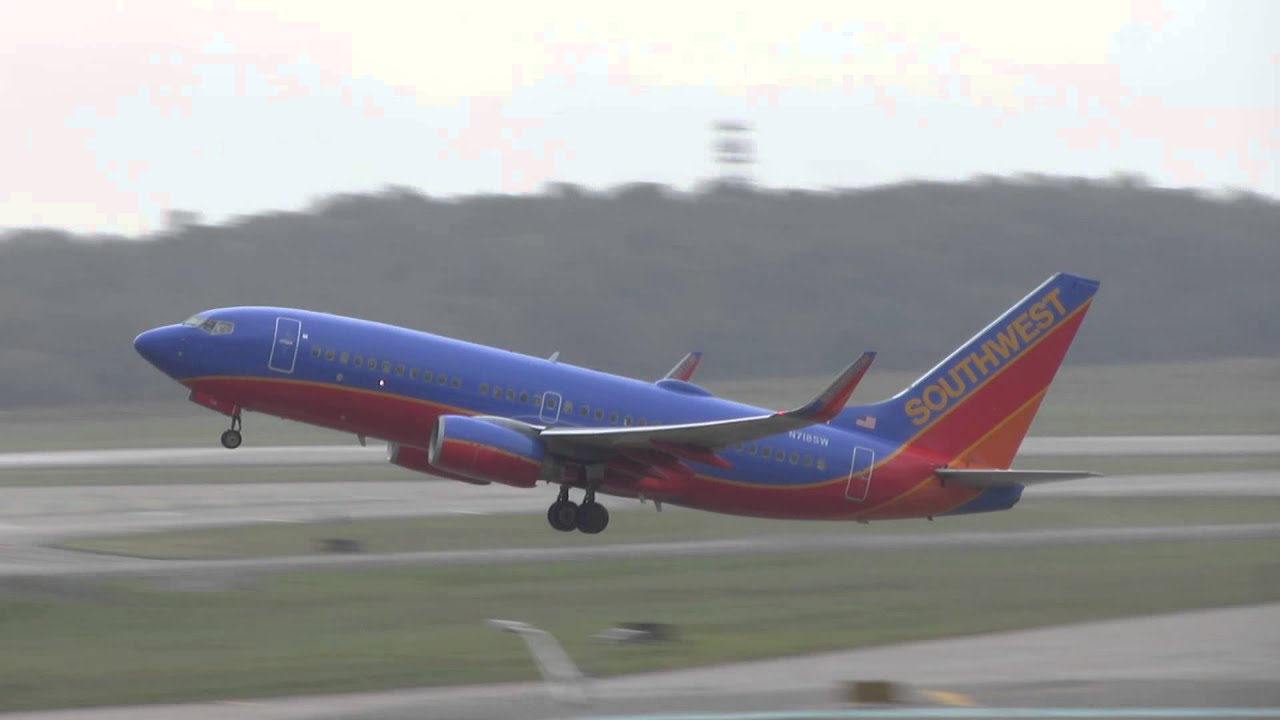 HD Southwest Airlines Boeing 7377H4 Takeoff N718SW Detroit Metro