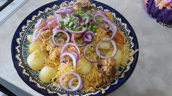 Теңіз жағасындағы жас сүйкімді онлайн