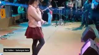 'BALUNGAN KERE ' -- VIA VALLEN