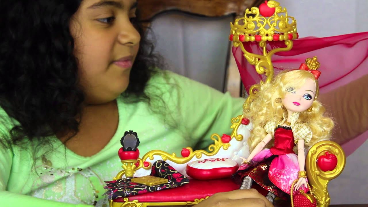 Ever After High Apple White and Fainting Couch Unboxing and Review