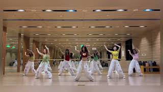#开场舞 #爱的主打歌 #年会舞蹈 7人版练习室一镜到底