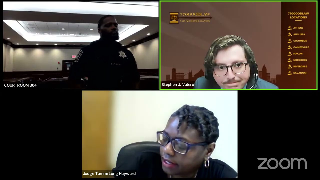 Суд продолжает рассмотрение дела после того, как адвокат просит отложить переговоры по страхованию