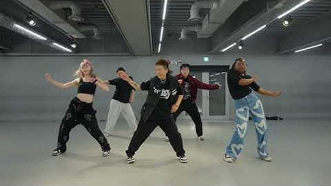 Thumbnail of LMFAO - Sexy and I Know It / Learner's Class