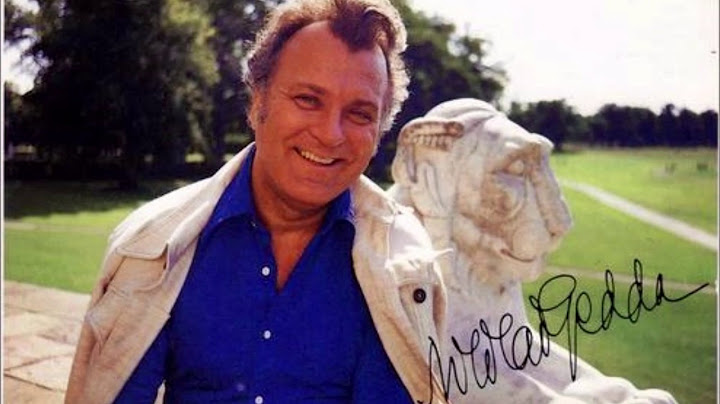 Nicolai Gedda "In Wien hab'ich einmal ein Mädel geliebt" Robert Stolz