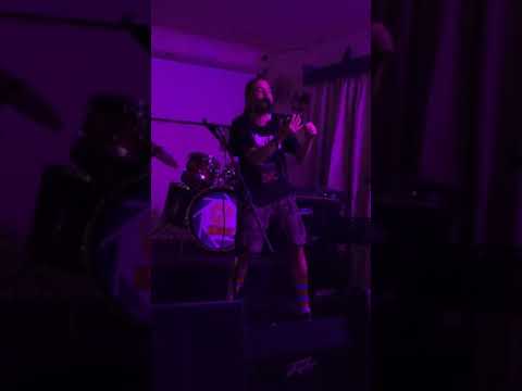 soundmachine institutionalized in the style of suicidal tendencies backing track version