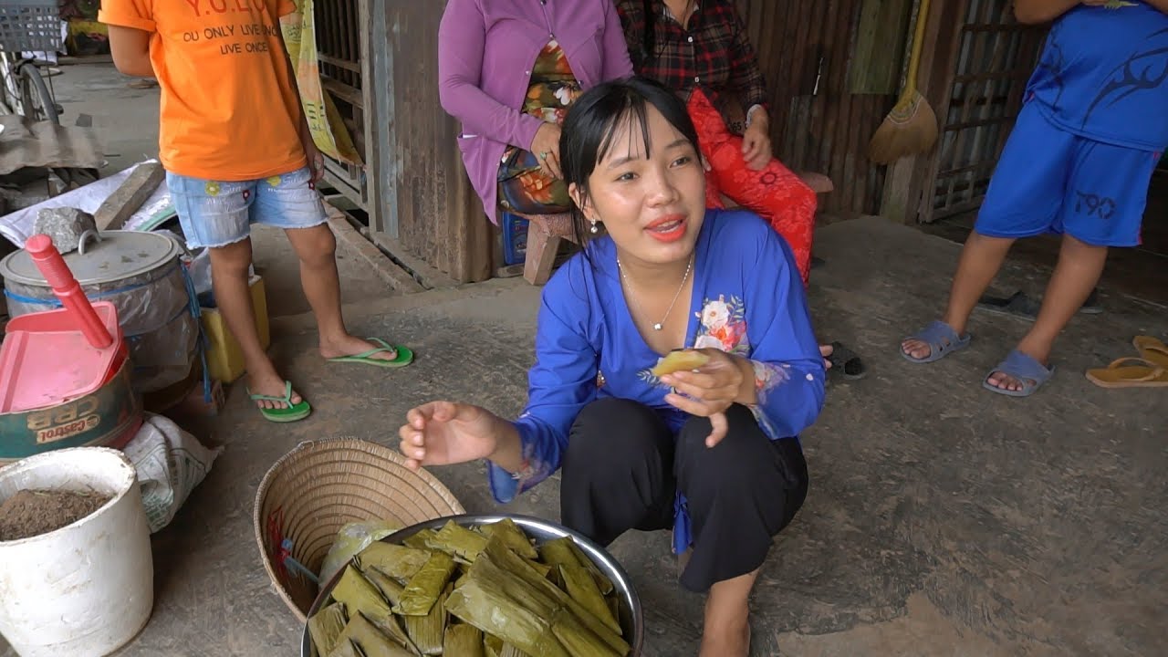 Bánh Khoai Mì nhân Chuối vừa Ngon và Rẻ đây bà con cô bác ơi - Tập 203
