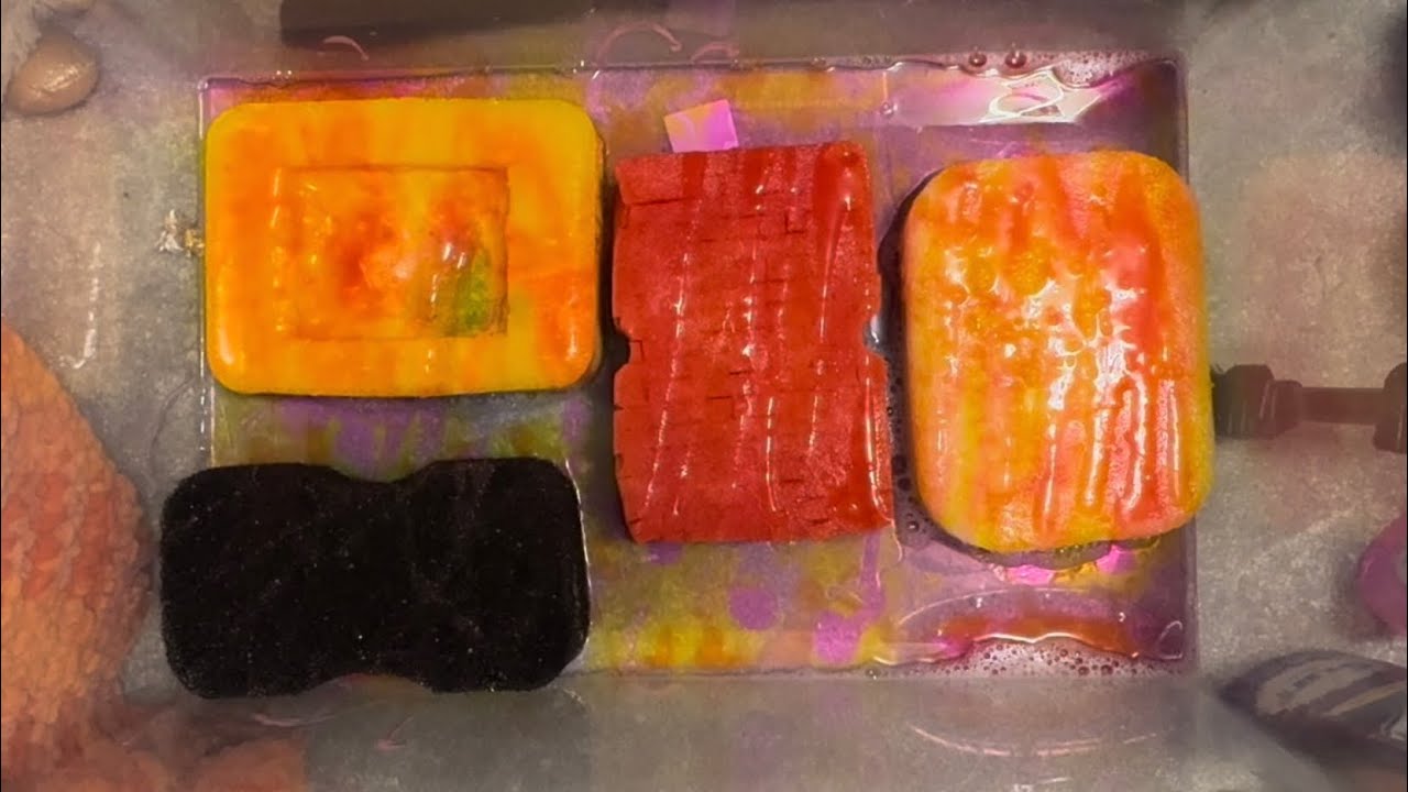 Red and pink bucket squeezes + rinse