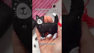 New episode every Thursday 🐾 pattern linked in description #sewingtutorial #shorts #cats #feltdiy