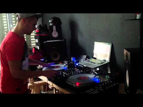DJ Onelove scratching pioneer mixer djm t1 with serato B.O taxi 1