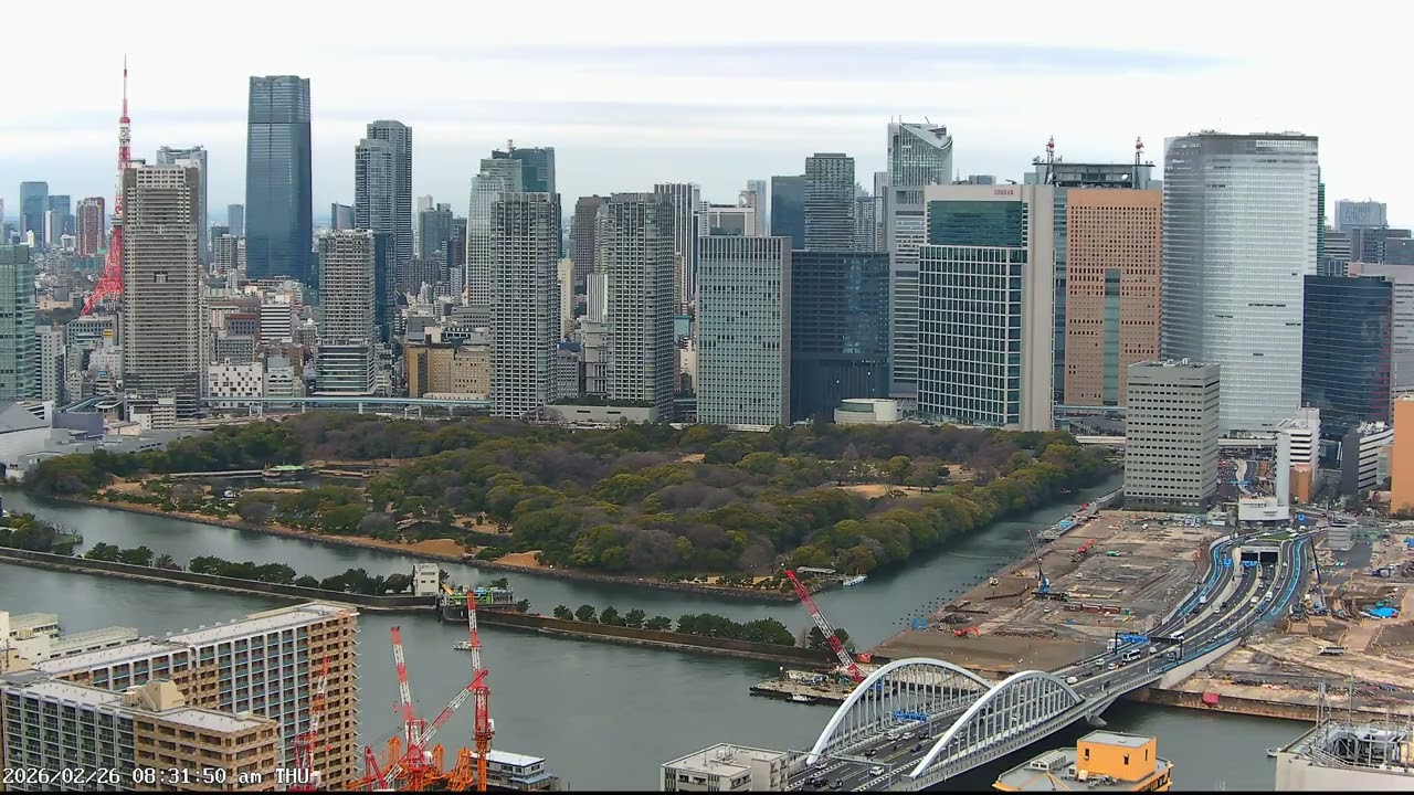 東京ライブカメラ 4K | 港区・築地 | 夕焼けと都心の景色 | 2026-02-26