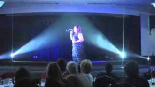 Amy Smith singing Hallelujah