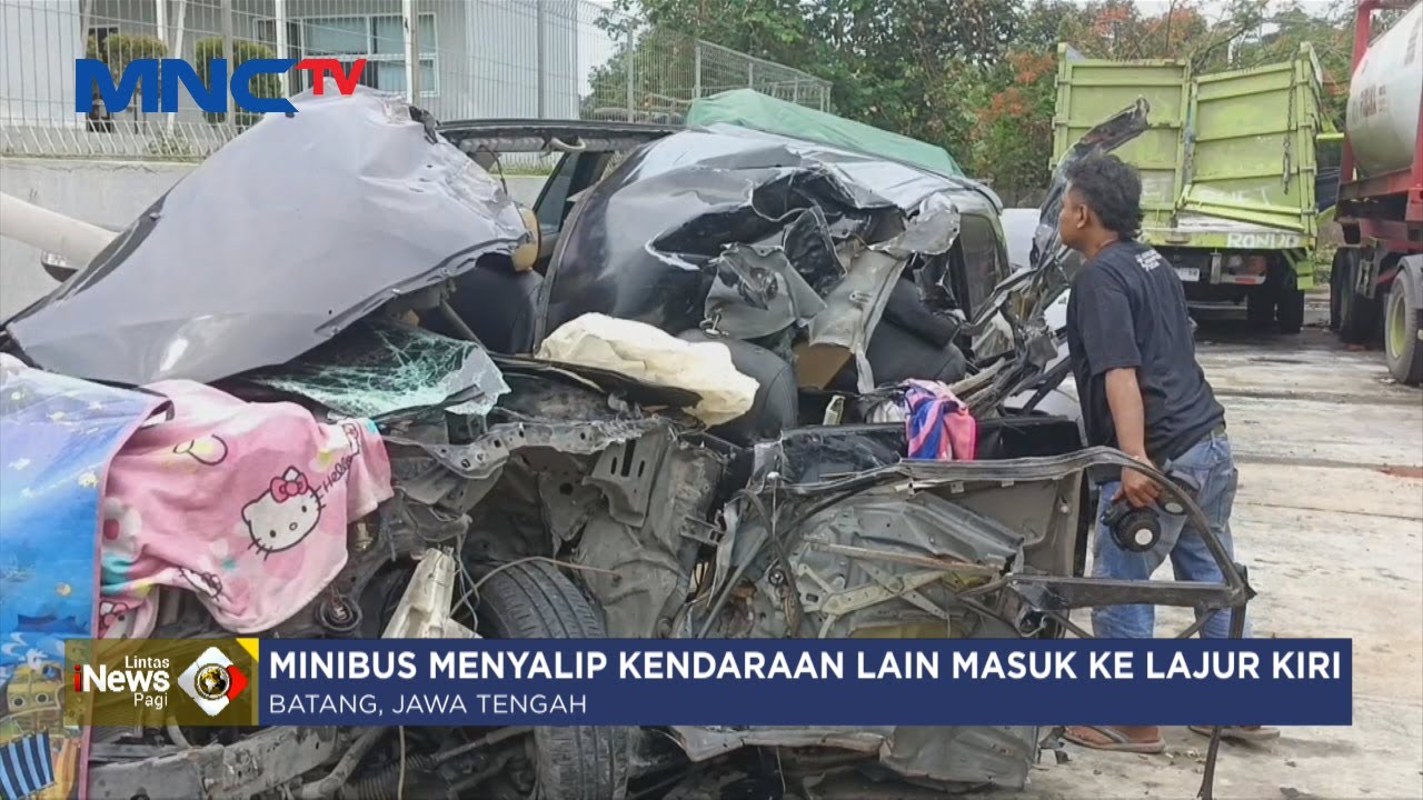 Minibus Tabrak Truk Tronton, Tiga Orang Meninggal Dunia - LIP 05/07