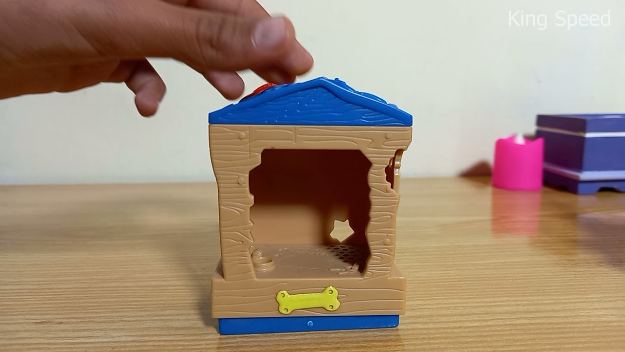 kids playing with Mini House Toys and enjoy