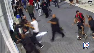 Former Nfl Star Antonio Brown Seen Striking Man In Video Prior To Miami Shooting