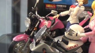 ばくおん!!』 佐倉羽音（制服）＆CB400 SUPER FOUR ・鈴乃木凛＆GSX