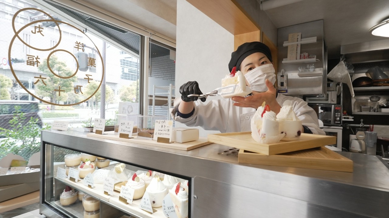 女性店主の和デザインの洋菓子作りに密着！家族で楽しめる優しいスイーツ