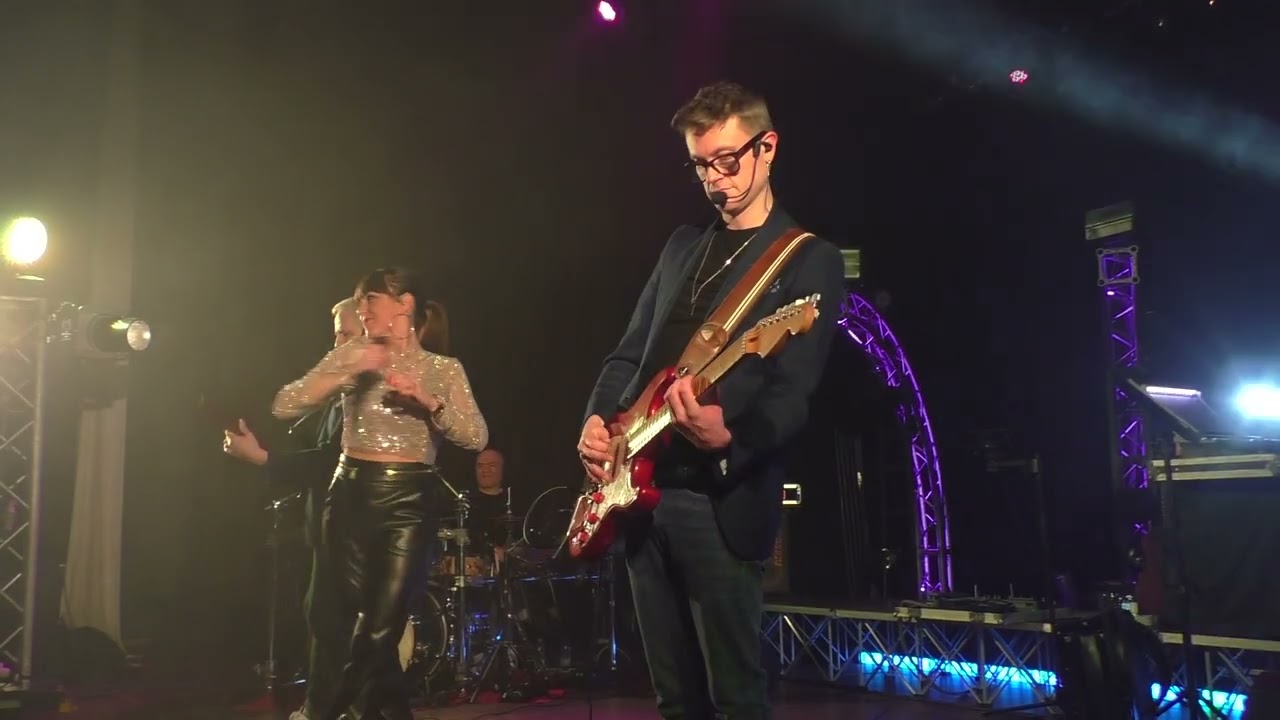 Medley Raffaella Carrà - Orchestra Federica Cocco Serata Phenomenon Fontaneto D' Agogna 24-03-2024