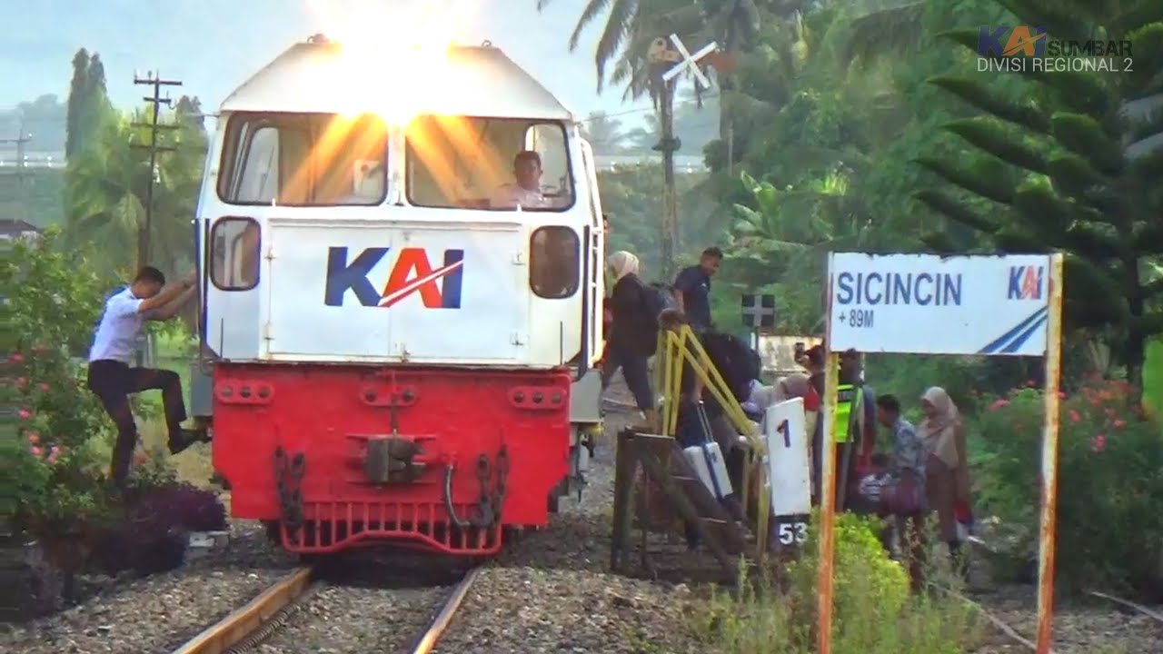LOKOMOTIF PERINTIS DI STASIUN SICINCIN