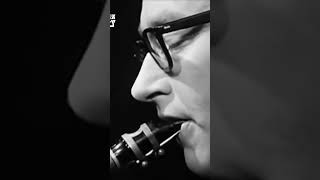 Paul Desmond, alto saxophone.#smlpdf  #sheetmusic #Noten #partituras #spartiti 乐谱 樂譜