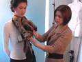 How to tie a winter scarf