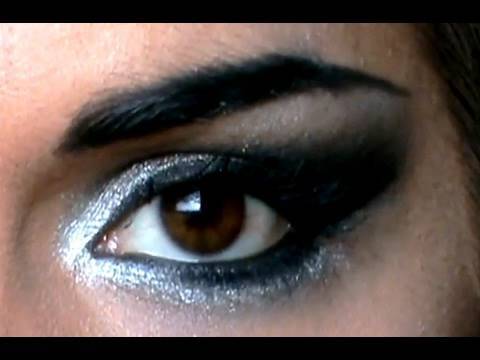 Make Up 'Argento Vivo - Smokey Eye' con Shiva Queen