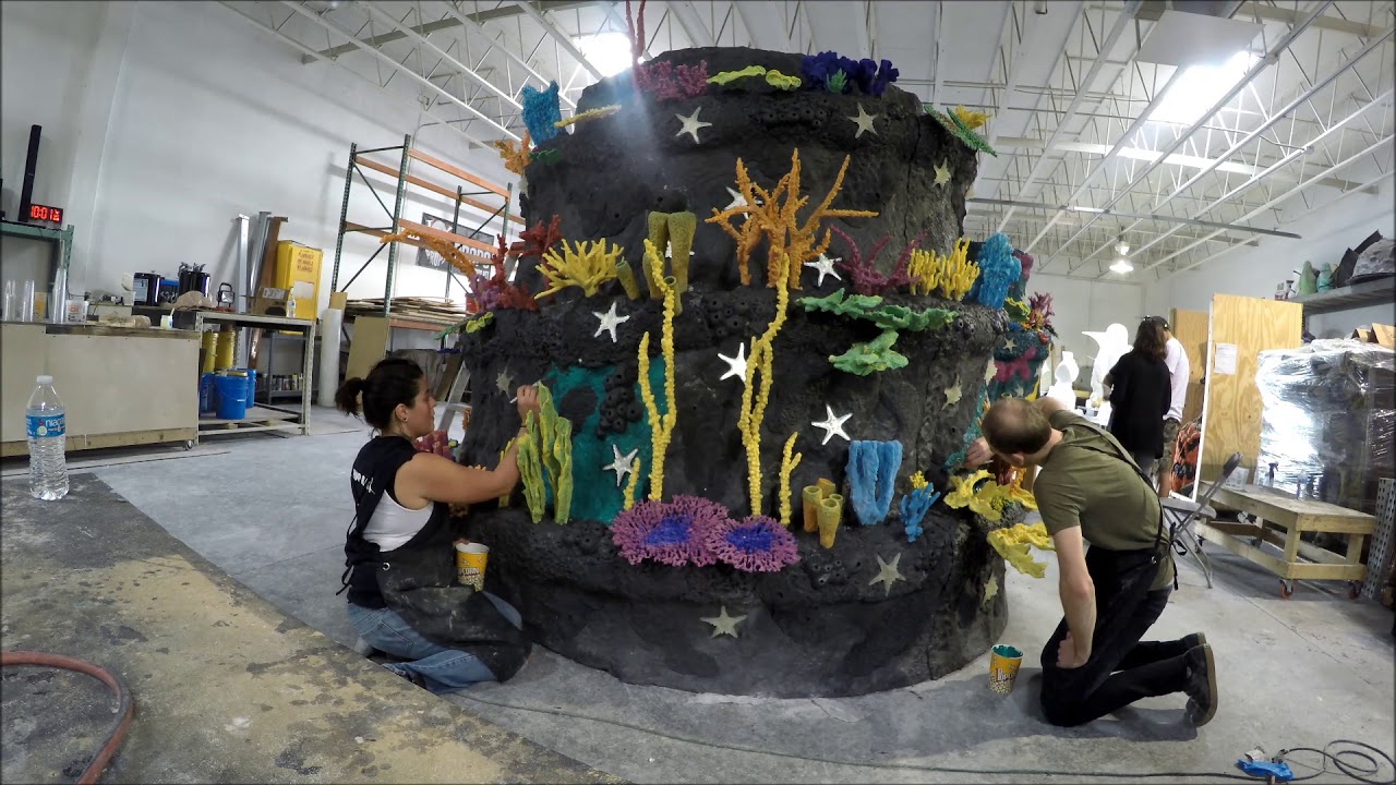 AAQ Insider's Look at the Making of the World's Tallest Underwater Christmas Tree YouTube