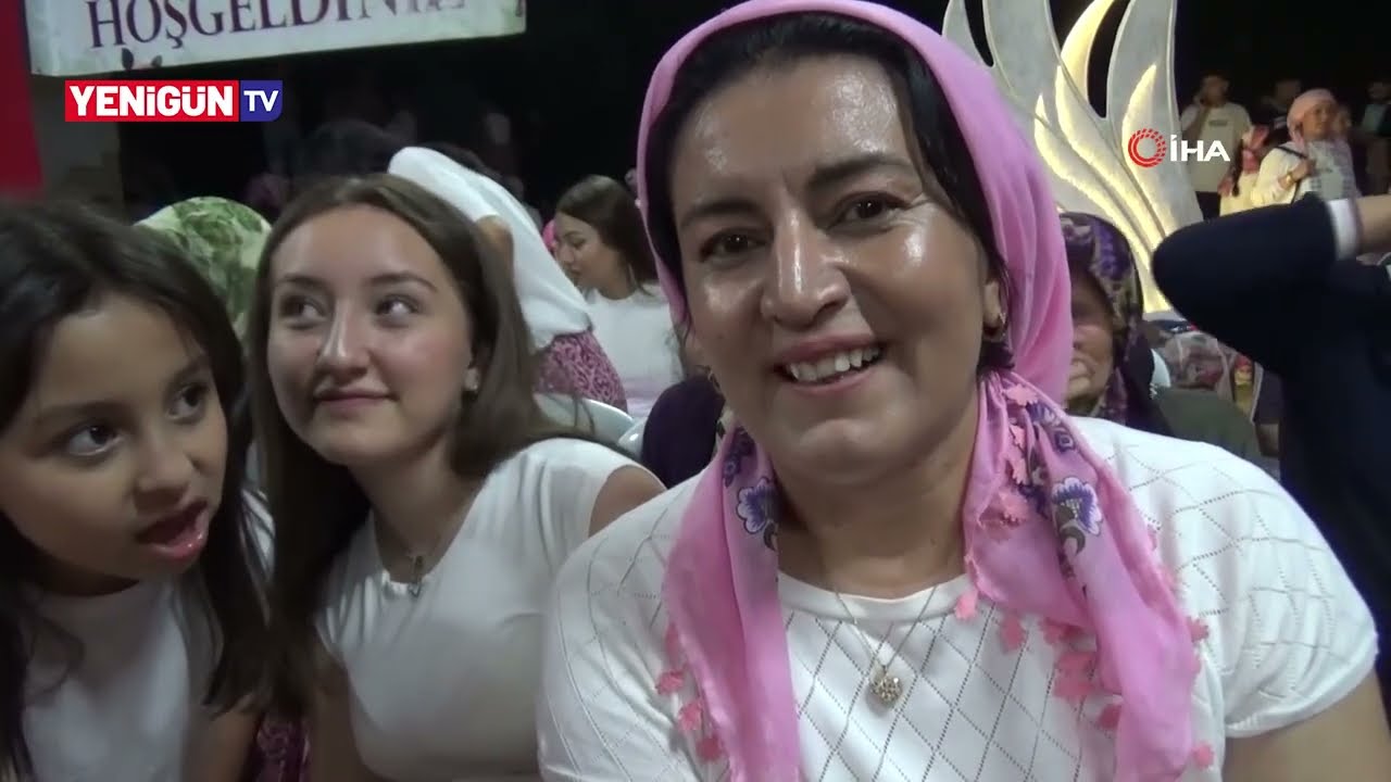 Şalvarını giyen kadınlar eğlenceye koştu