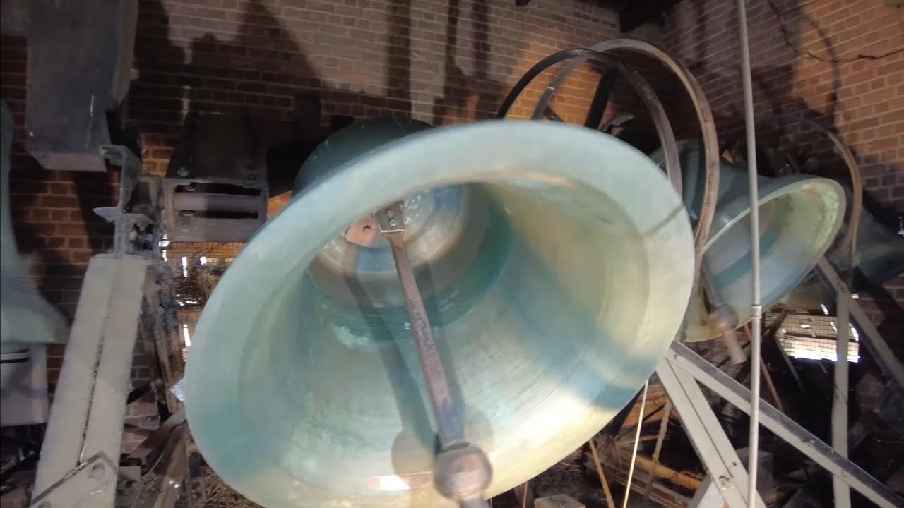 Hengevelde, kerkklokken Heilige Petrus en Pauluskerk