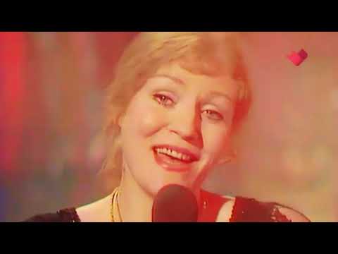 Анна Герман - "Цветут сады в душе у нас. Два дома Анны Герман"