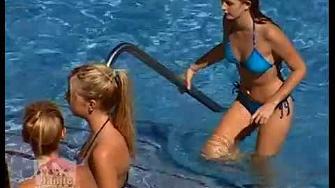 Jamie Kennedy Experiment (JKX) - pool pee