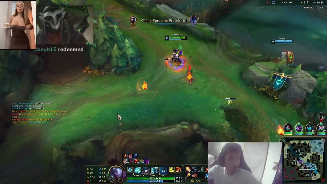 Napoolol recebendo gank da mãe (muito safada )