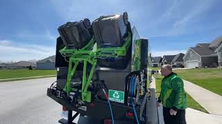 Shorten Whisper Rock Trash Bin Clean Video screenshot 4