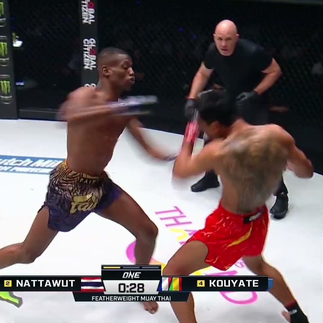 STEAMROLLED ? Bampara Kouyate silences the Bangkok fans with a first-round TKO of Jo Nattawut!