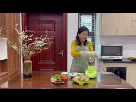 Đoàn viên công đoàn Phạm Thị Duyên- Trường mầm non Trường Thọ hưởng ứng cuộc thi Cơm dẻo canh ngọt do LĐLĐ Thành phố tổ chức với món Riêu cà ra
