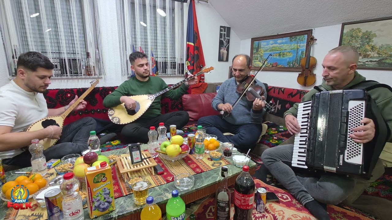 Boroko Bells pornosini onlayn tomosha qiling