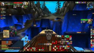 World of Warcraft 3.3.5a (WotLK) - Molten-WoW - Fly hacking Paladin!
