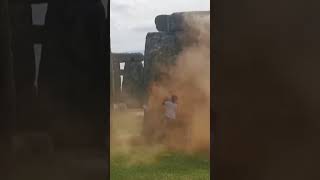 Climate Protesters Cover Stonehenge In Powder Paint | 10 News First