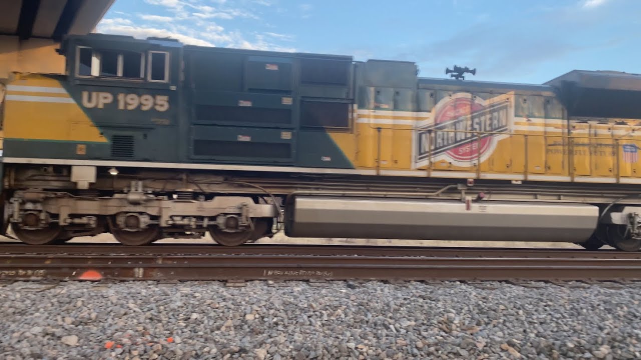 UP 1996 trails 1/2 on ZLAMQ