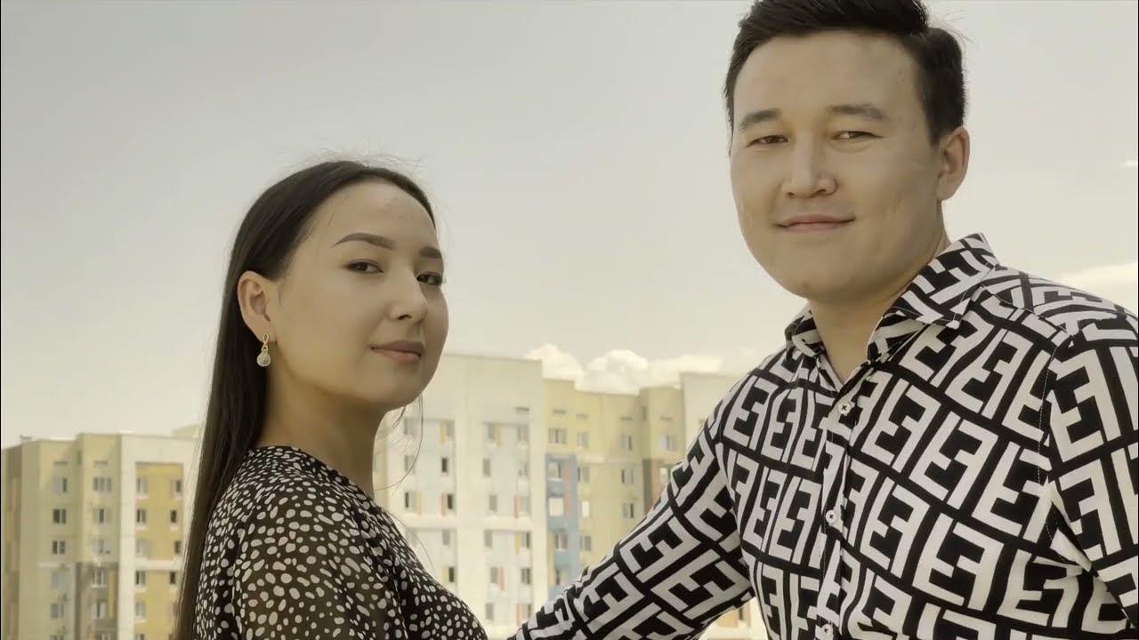 Мен BBW әйелдер мен нейлонның порно фотосуреттерін қалаймын Сэнди Саммерс бейнеленген порно