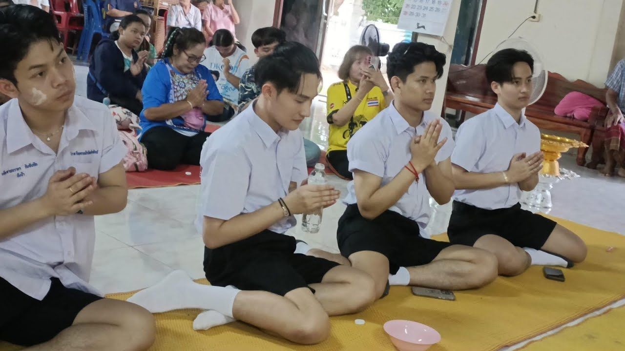 สาธุ!! พระเอกท็อปนรากร ต้าวหยอง แม่ๆพี่ๆทำบุญเข้าพรรษา วัดโนนรัง โคราช