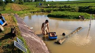 FIXING The Floating POND SKIMMER! // Whitt Acres
