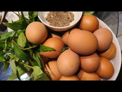 Thử Thách 25 Trứng Hột Gà Lộn Cùng Con Gái Của Sương. Balut Challenge With My Daughter.